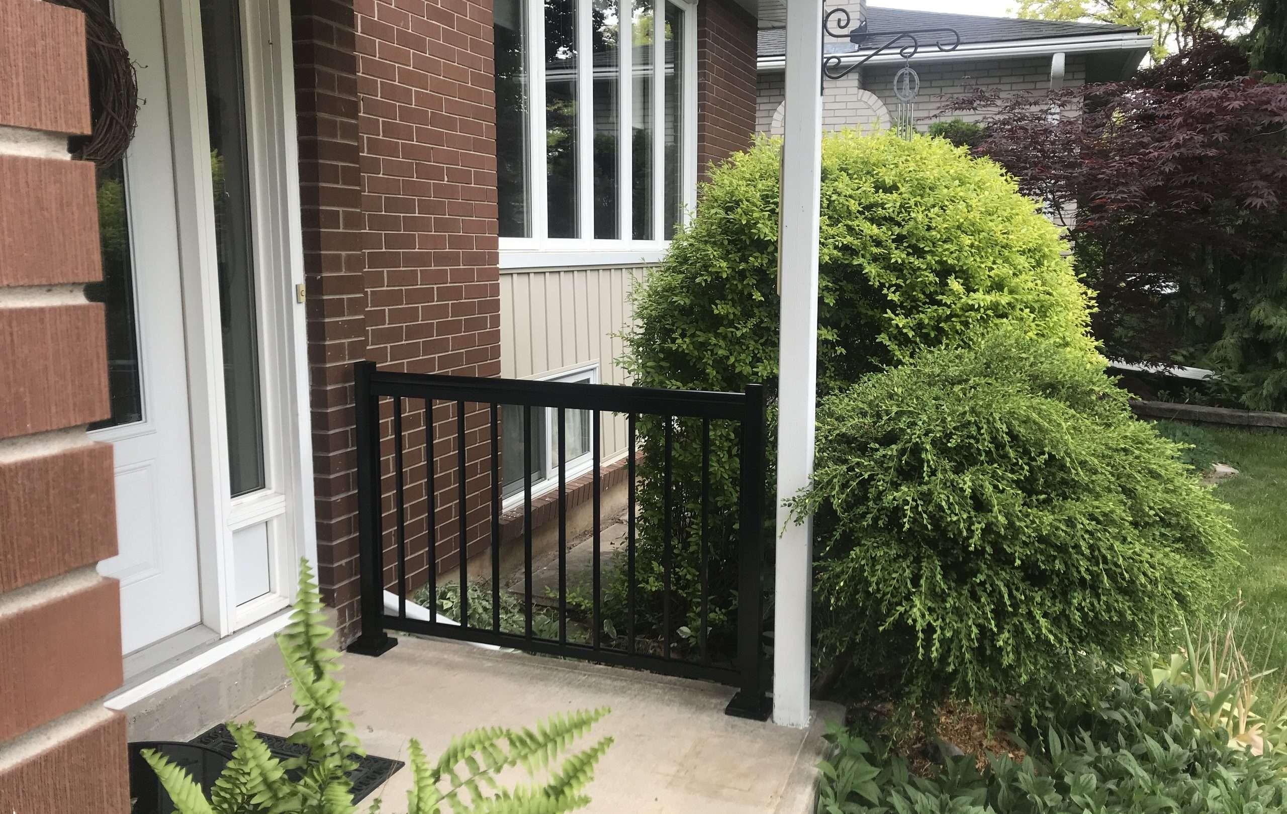 Aluminum Pickets Patio Railings Installation Waterloo, ON